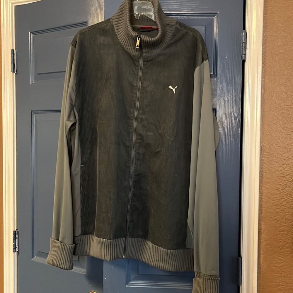 Men’s Puma gray jacket